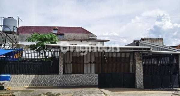 Spacious Ready-to-Live House in the Center of Makassar City 1