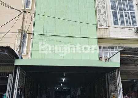 4-Story Ready-to-Use Shop House in Cokroaminoto, Makassar 1