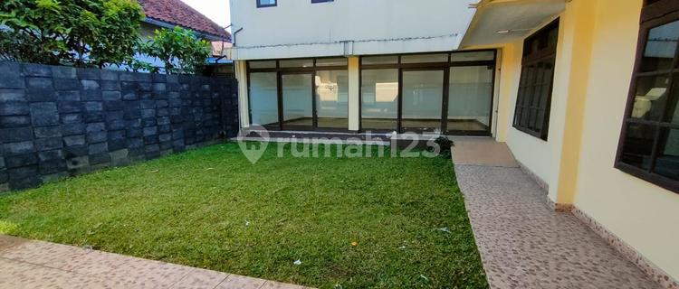 For Rent: Wing House on Gatot Subroto Street, Bandung 1