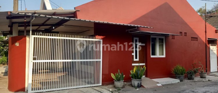House in Jenggolo Area, Sidoarjo City 1