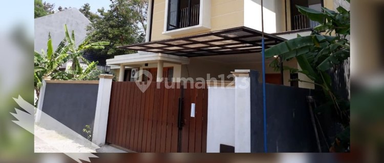 Rumah Modern 2 Lantai 1 KM Dekat Jogja City Mall dan UGM 1