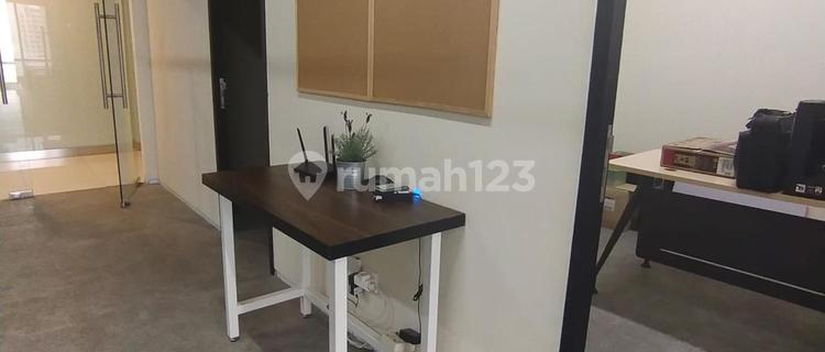 Disewakan Office Space Soho Capital Furnished Daerah Strategis Jakarta Barat 1