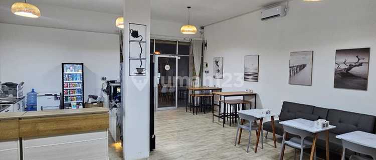 Ready-to-Use Shop House Located on Padonan Main Road, Dalung, North Kuta 1