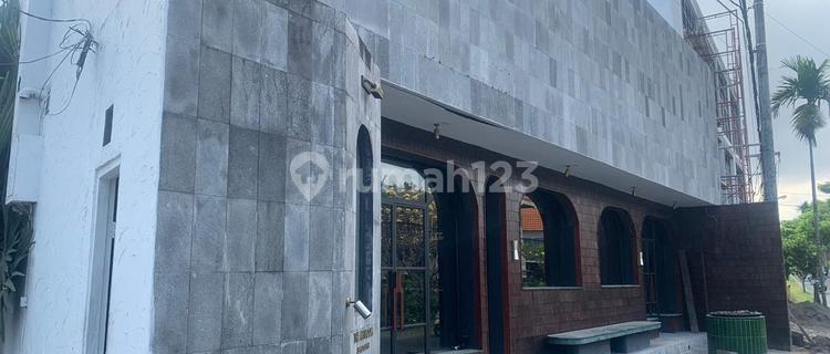 Ready-to-Occupy Shop House in a Strategic Location 1