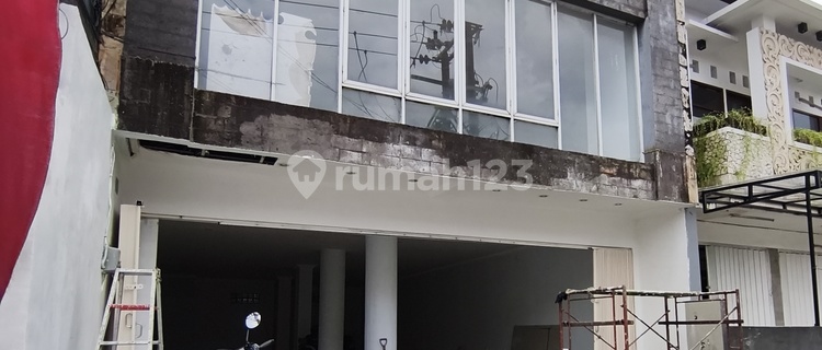 New 3-Story Strategic Shop House. Close to Main Road, Sesetan. 1