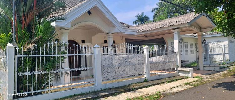 Miliki Hunian Strategis Sawangan! Selangkah ke Sports Center & Dekat Pintu Tol Desari 1