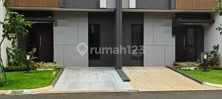 Sell Fast 2-Storey House in Sumarecon Crown Gading - Bekasi 1