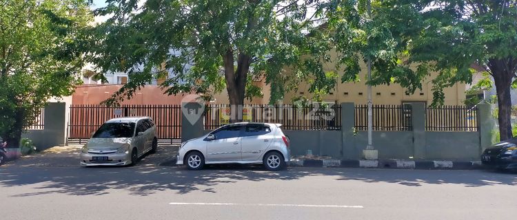 Disewakan Rumah Jl Utama Semarang di Jl Dr Cipto Cocok untuk Kantor dan Usaha 1
