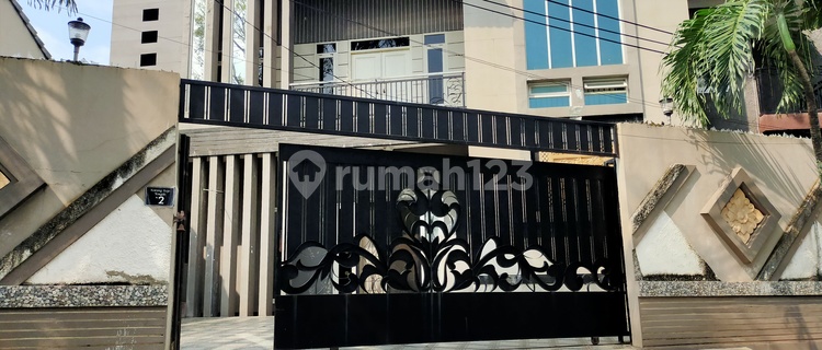 For Rent Luxury House in Semarang Atas Area on Jl. Karangrejo 1