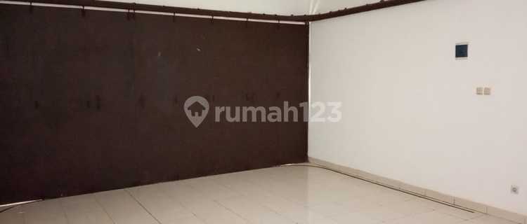 For Rent Strategic Shop House on Trs Jl Jakarta Antapani 1