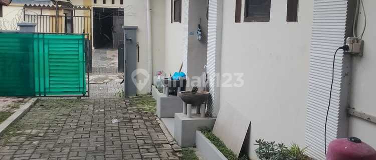 Potential 12-Room Kos, Jember Campus Area. Fully Occupied. 1