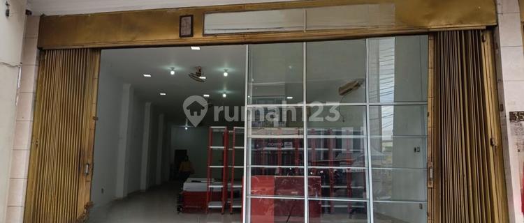 Clean, Ready-to-Occupy Shop House.near Toll Road 1