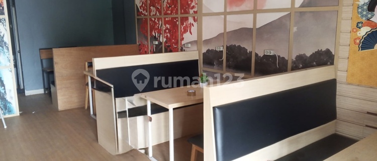 Ready-to-Use Commercial House 1