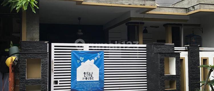 Spacious House - Suitable for Prestigious Living or Investment for Boarding Houses 1