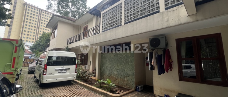Disewakan Rumah di Menteng Jakarta Pusat Cocok untuk Komersil 1