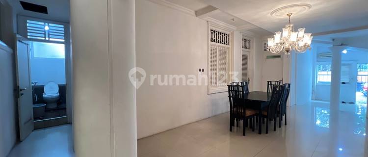 For Rent: Nice Menteng House, Suitable for Residence in Central Jakarta 1