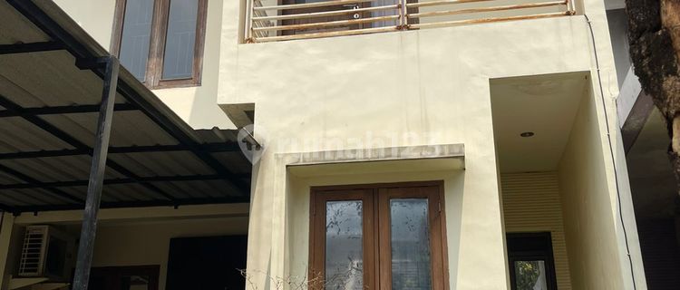 For Rent 2-Story House in Vania Bintaro Complex 1