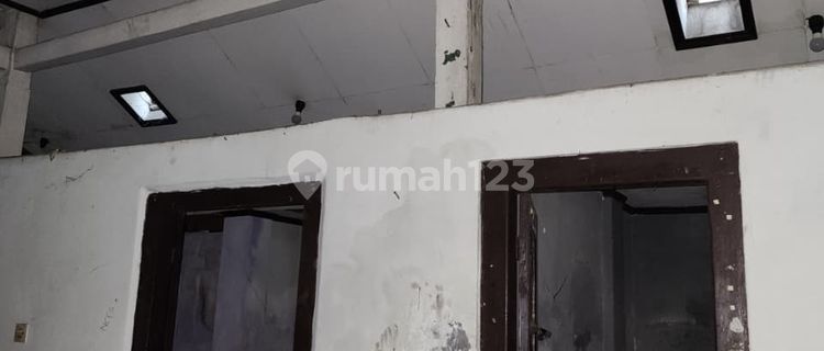 Dijual Rumah SHM di Pare Lokasi Strategis 1
