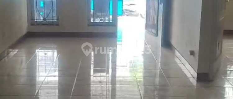 Rumah Bagus dan Nyaman di Harapan Indah Bekasi 1