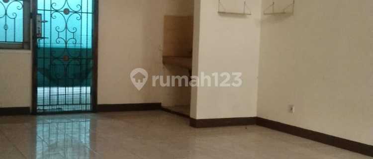 Rumah Bagus di Cluster Harapan Indah Bekasi 1