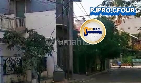 Rumah Bagus 4 Lt. untuk Kantor/Gudang di Harapan Indah 1
