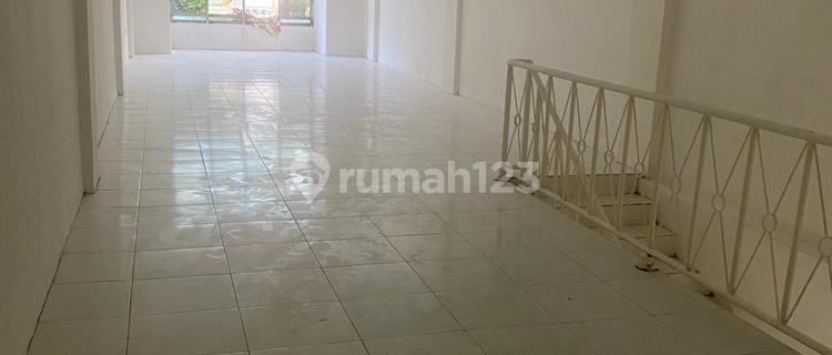 For Rent 4 ½ Story Shophouse in West Minangkabau, Strategic Location, Near Manggarai Station. 1