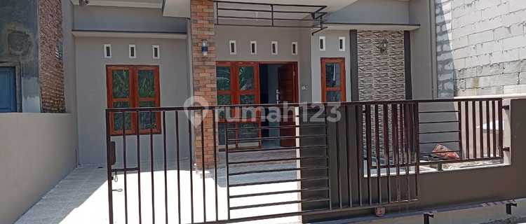 Rumah di Jula di Bangetayu Kulon Woltermonginsidi Kota Semarang By Prabowo Siswanto Property 1