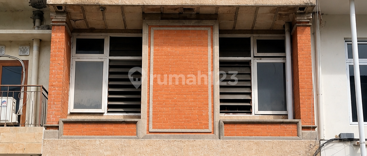 3-Story Shophouse in Kartini Denpasar - Ready to Be a Business Machine 1