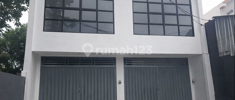 Strategic 2-Story Shop House on Main Route of Tangkuban Perahu, Fully Legal - Ready to Use - High Investment Value 1