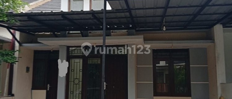 Rumah Strategis di Kemang Pratama Bekasi 1