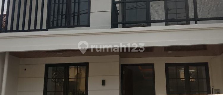 Disewakan Rumah 2 Lantai Pondok Kelapa Duren Sawit 1