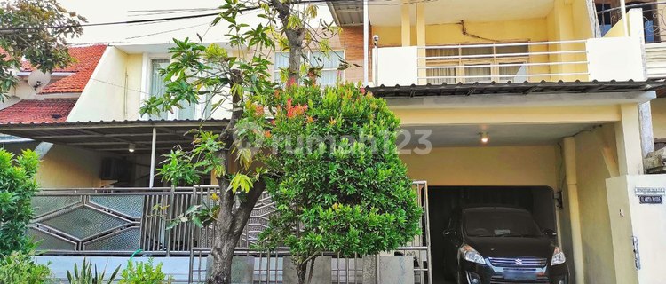 Rungkut Asri Row House Street: 6 Meters 1