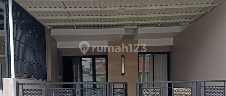 Ready-to-Occupy Lebak Arum House, Carport Fits 2 Cars * Semi-Furnished 1