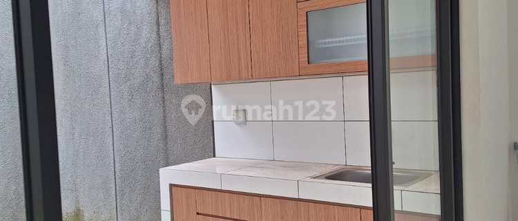 Ready-to-Occupy 2-Story House in Tarubhawana Kbp Near Health Facilities and International School, Close to Whoose High-Speed Train with Very Complete Facilities. 1