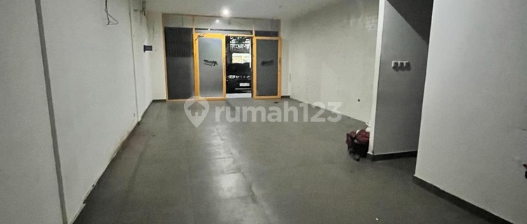 Mainroad Mekarwani Shop House 1