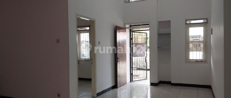 Disewakan Rumah Kota Baru Parahyangan Tatar Banyak Sumba 1