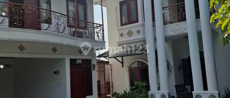 A Quiet, Comfortable, Safe, and Flood-Free Residential House 1