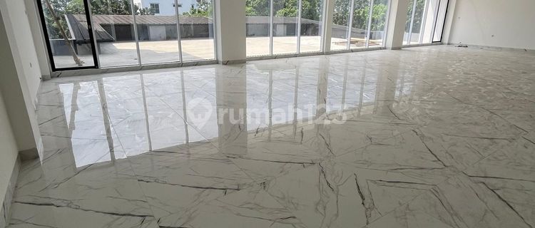 Dijual/ Dikontrakan Gedung Tinggi Bagus Keren Strategis Dipinggir Jalan Duren Sawit Jakarta Timur 1