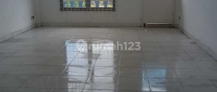 For Sale / For Rent 4.5 Story Shop House in a Busy, Strategic Location, Beside Bukit Duri Road, Tebet, Jakarta 1