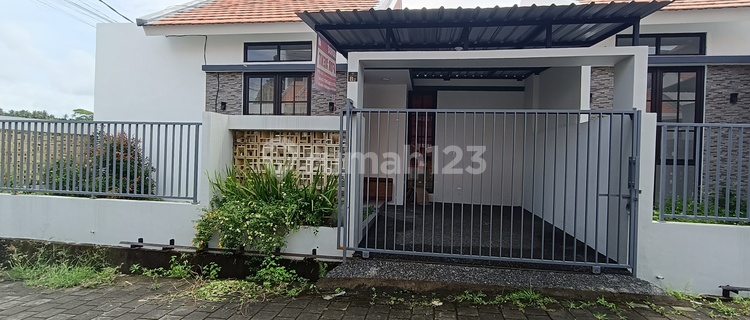 For Rent Modern Design House in Kedungu Tabanan Area, Strategic Location, Close to Shopping Area 1
