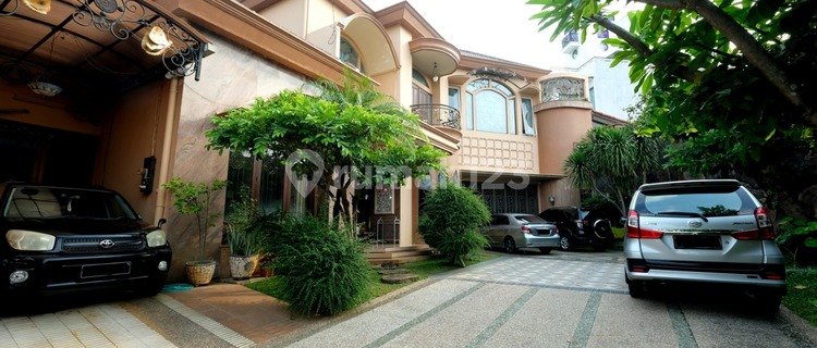 Dijual Rumah Mewah di Kendalisodo Candisari Semarang 1