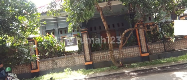 Hunian Mewah di Jalan Utama Perumahan Citraland Puri 1