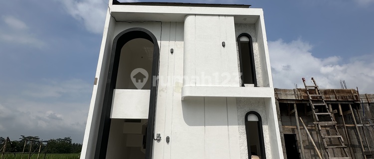 2 Lantai Terjangkau di Pakisaji 1