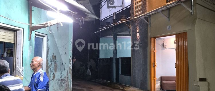 For Sale Need Strategic 2-Story Shop House in Densely Populated Area 1