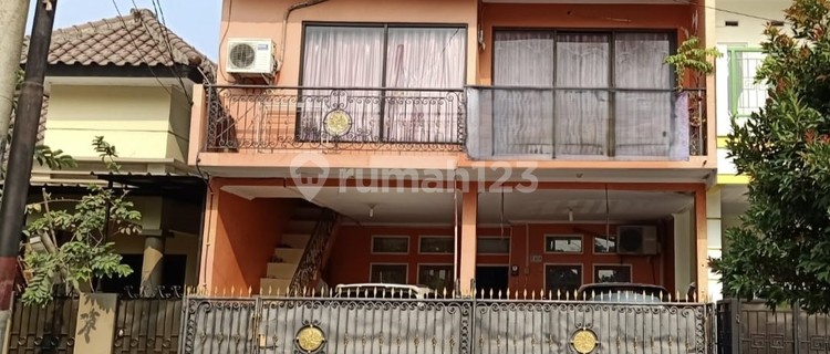 Dijual Rumah Strategis Bebas Banjir di Bintara Bekasi 1