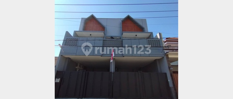 New Boarding House, Busy & Strategic Location in Pondok Tjandra, Sda 1