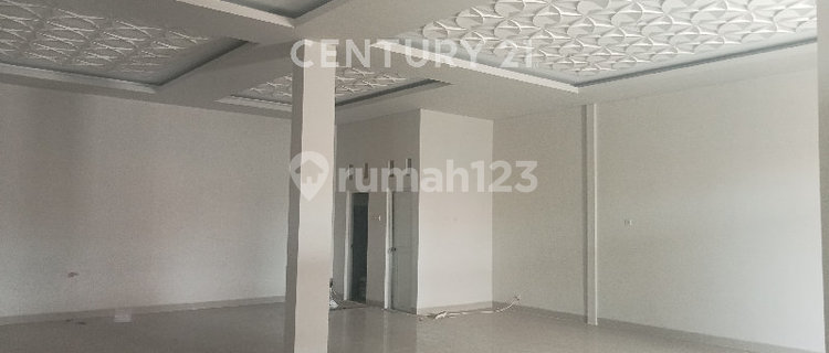 New, Spacious, and Strategic Shop House in Tegal City 1