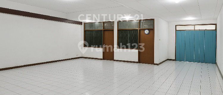 Commercial and Strategic Shop House in the Center of Tegal City 1