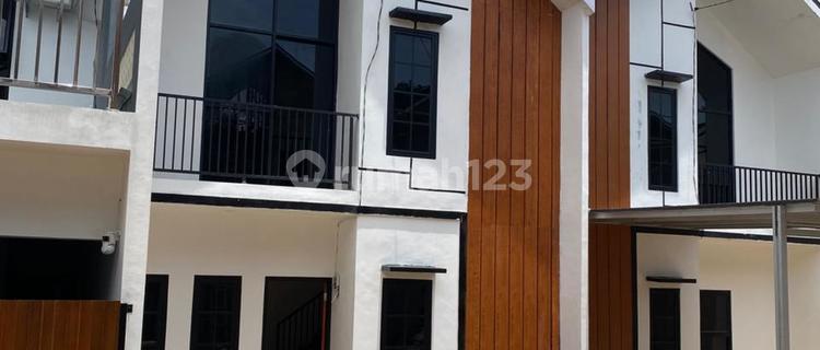 House Location by the Roadside, Cash Only, Cheap and Cheerful 1