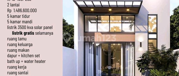 "Beverly House Type Brandon di Oebobo - 2 Lantai dengan 5 Kamar Tidur, Listrik Gratis Selamanya Dari Solar Panel & Fasilitas Lengkap 1